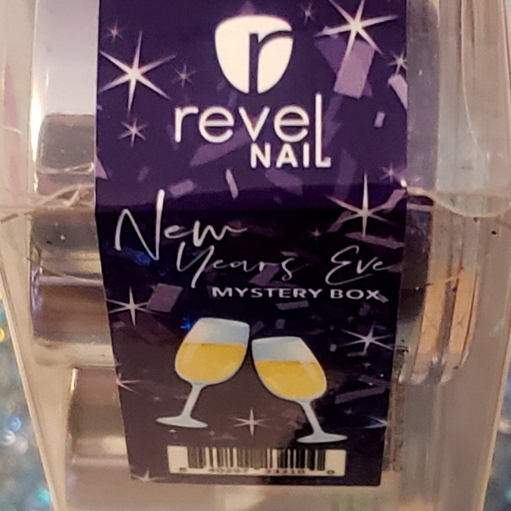 NWT Sealed Revel Nails NYE Mystery Box - 5 dip powders (0.5oz jars)